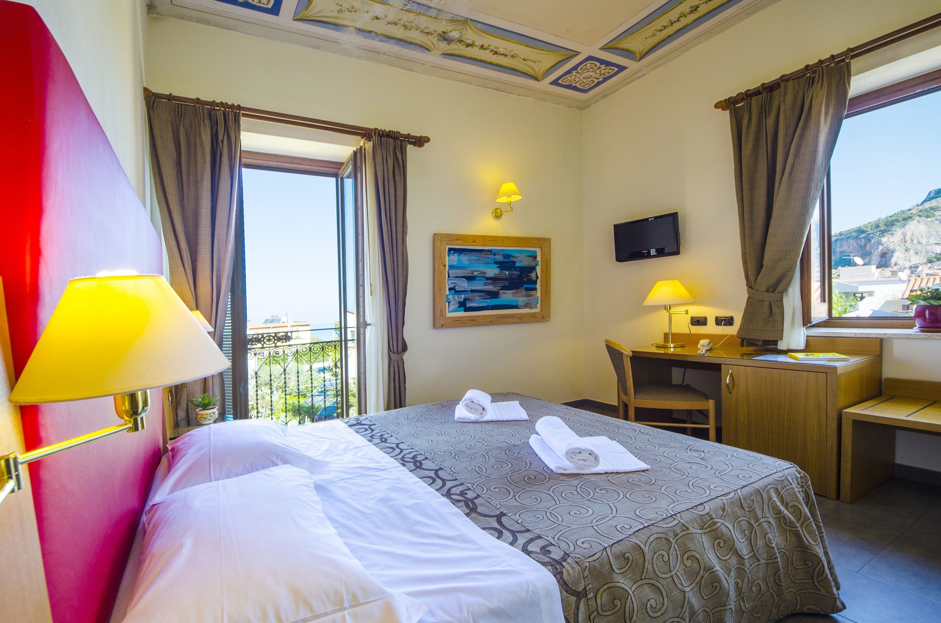 Chambre Double, vue mer | 1 chambre, bureau, Wi-Fi gratuit, draps fournis