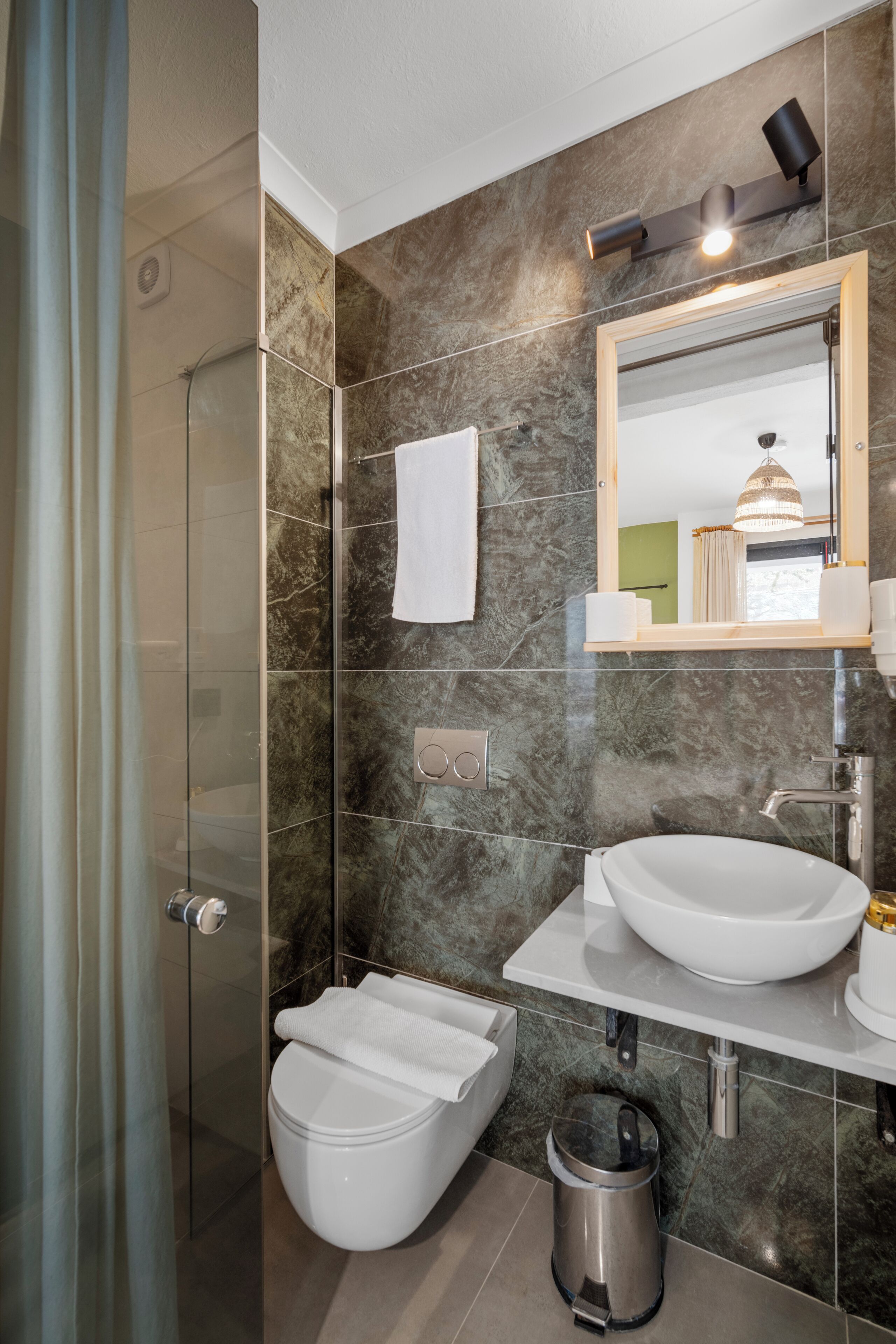 standard | bathroom | shower, free toiletries, hair dryer, slippers