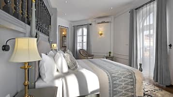 Premier-Doppelzimmer | Minibar, Zimmersafe, Schreibtisch, Verdunkelungsvorhänge
