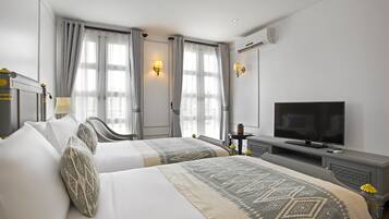 Minibar, in-room safe, desk, blackout curtains