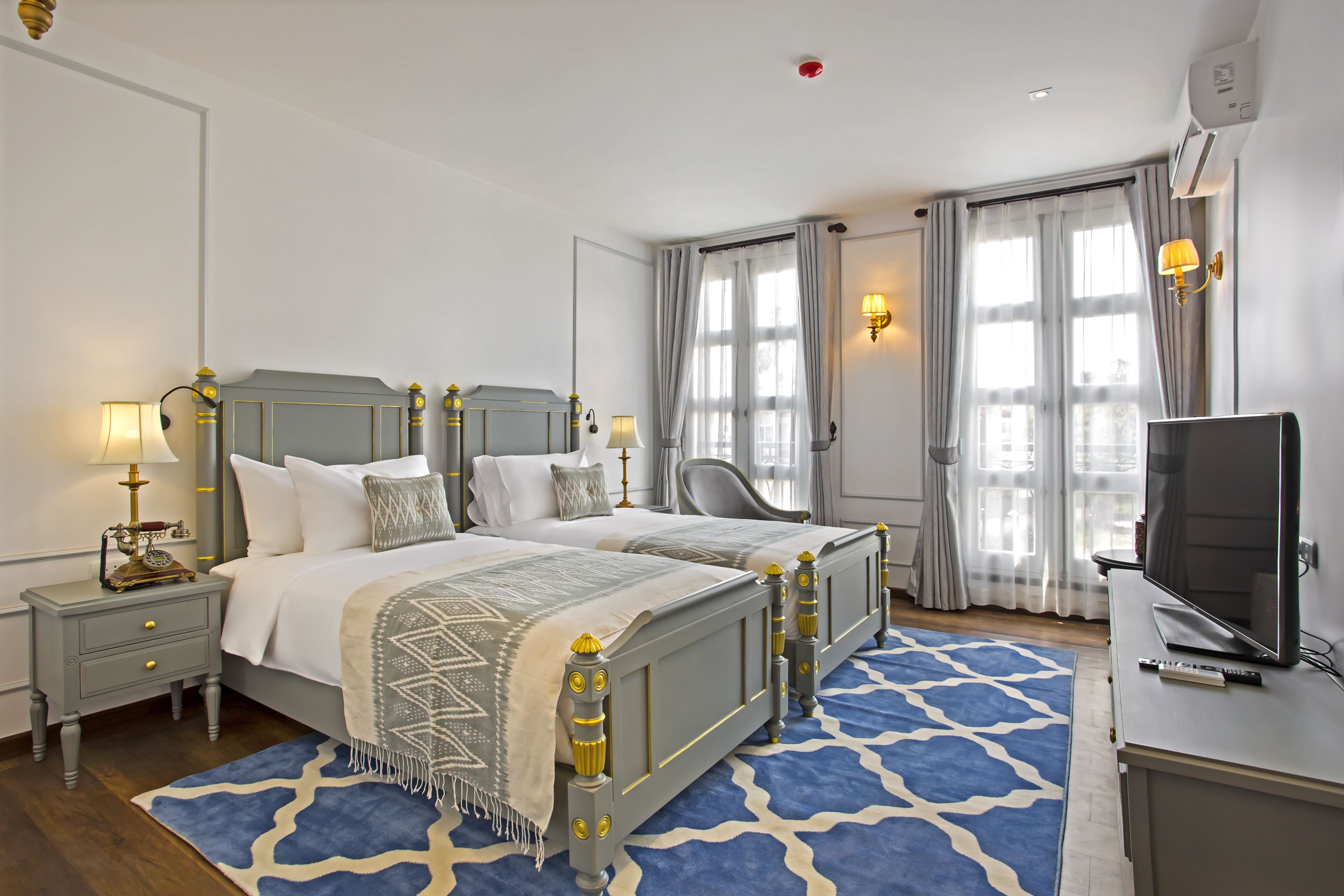 minibar, in-room safe, desk, blackout curtains