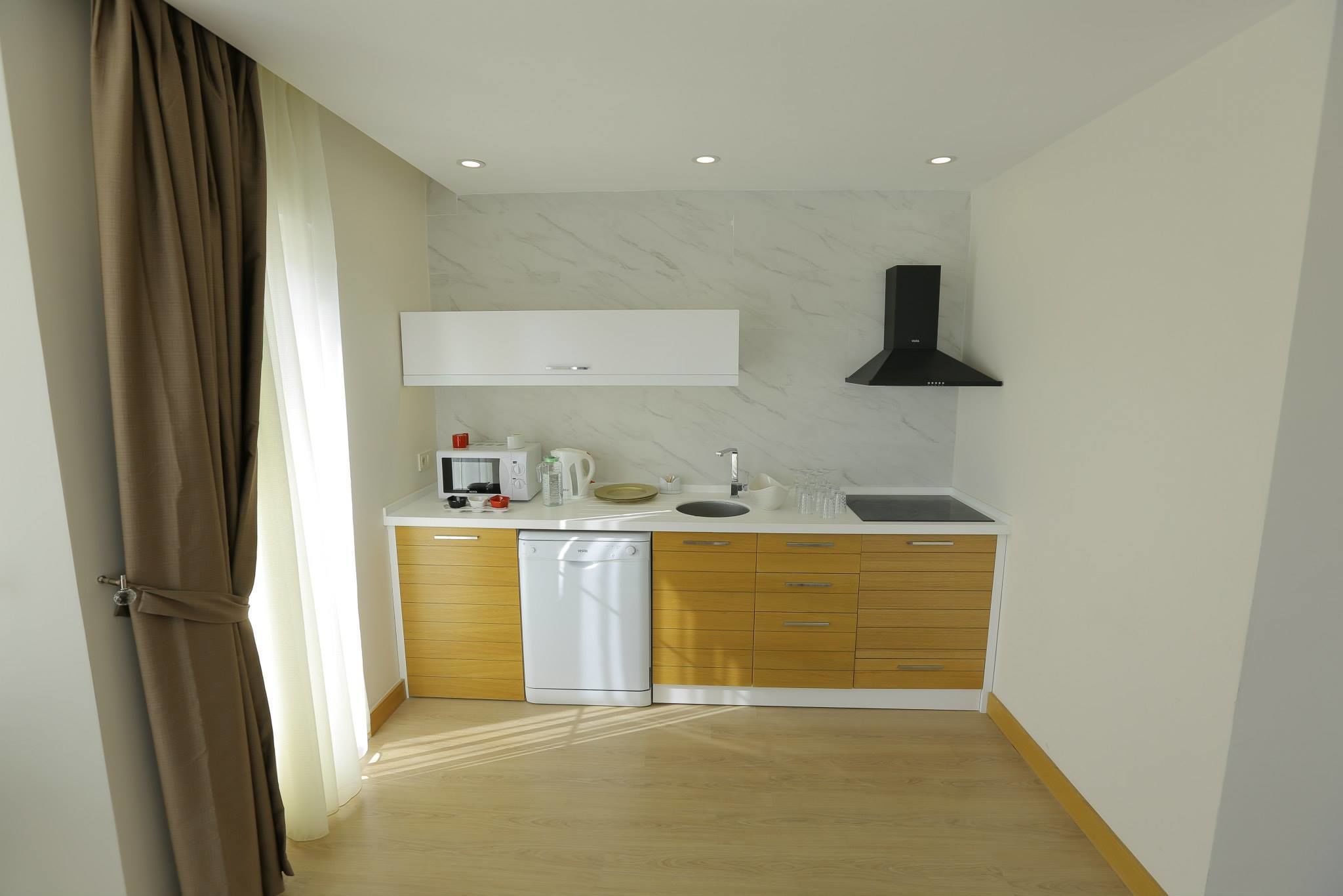 Familienapartment, 1 Schlafzimmer | Eigene Kochnische | Kühlschrank