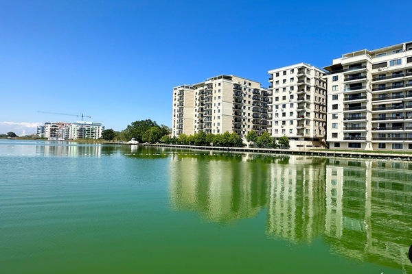 Deluxe Apartment, 2 Bedrooms, Lake View, Lakeside | Beach/ocean view