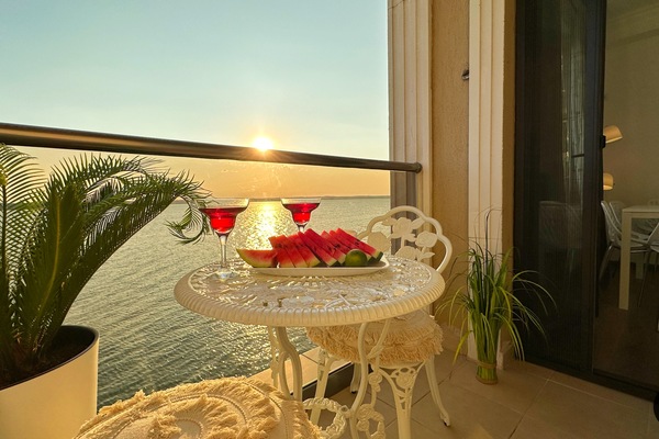 LÀgenhet Deluxe - 2 sovrum - sjöutsikt - vid sjön | Balkongutsikt