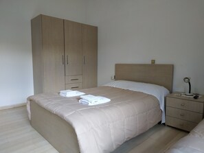 Triple Room, Partial Sea View | Individually decorated, individually furnished, blackout curtains - Porto Sabatiki (South Kynouria)