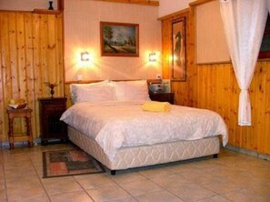 Familien-Suite, 2 Schlafzimmer | Schreibtisch, schallisolierte Zimmer, Bügeleisen/Bügelbrett