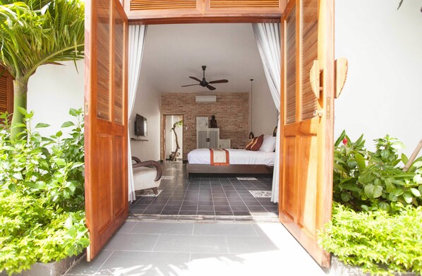 Premium bedding, in-room safe, individually decorated - La Casita Saigon (Ho Chi Minh City)