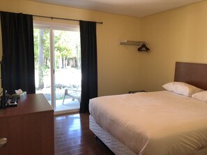 Suite | Cortinas blackout, insonorización, wifi gratis y ropa de cama 