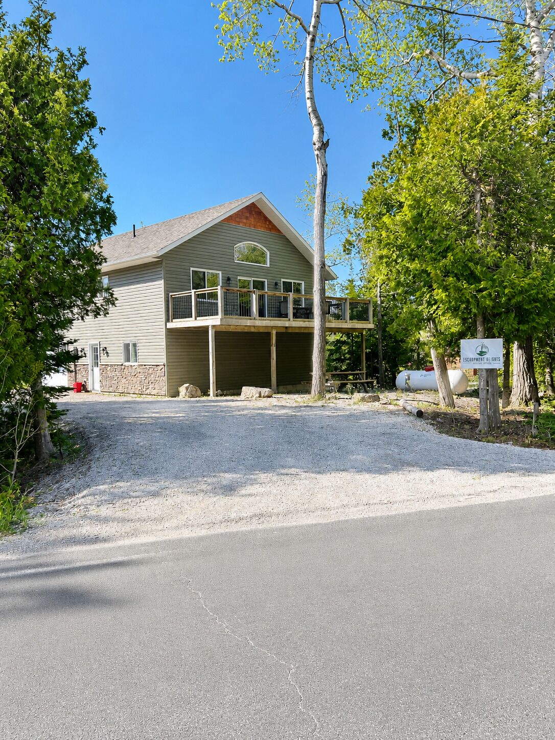 Family Cottage, 4 Bedrooms, Non Smoking | Blackout drapes, soundproofing, free WiFi, bed sheets