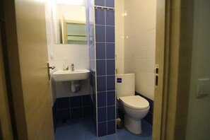 Bruser, gratis toiletartikler, håndklæder