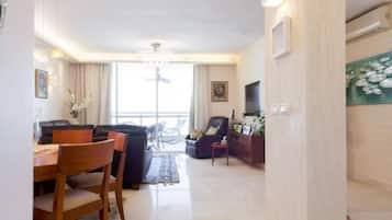 Business House, 3 Bedrooms | Living area