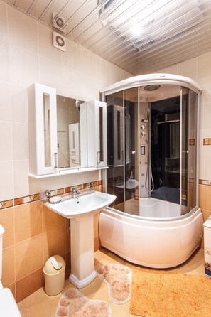 Luxury Apartment, 1 Bedroom | Bathroom | Free toiletries, hair dryer, slippers, towels
