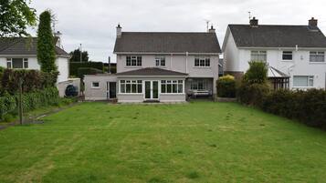 Pemandangan dari hartanah