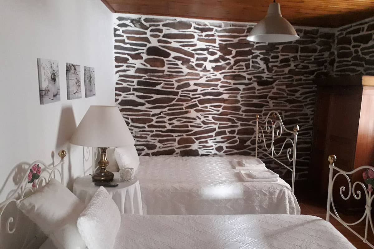 Ropa de cama hipoalergénica, cubrecamas y cortinas blackout