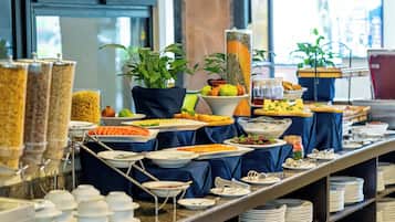 Daily buffet breakfast (USD 15 per person)