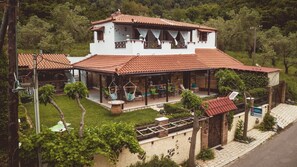 Property grounds - Kalogirou Stone House (Dirfys-Messapia)