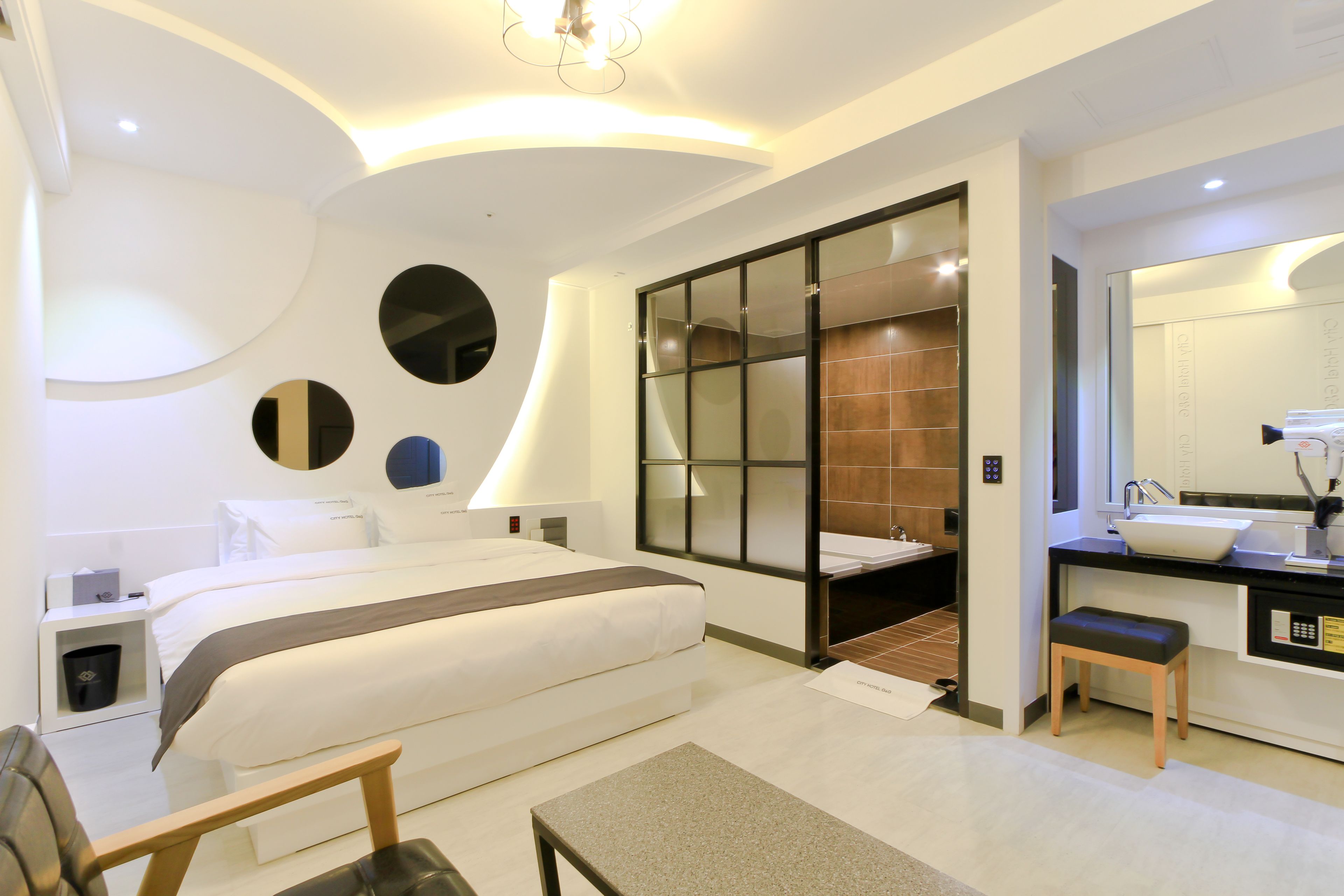 deluxe room | in-room safe, blackout curtains, soundproofing, free wifi