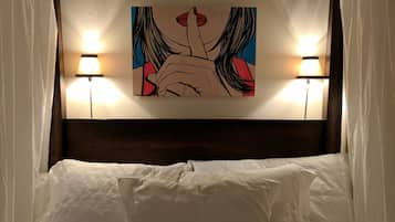 2 makuuhuonetta, työpöytä, silitysrauta/-lauta, Wi-Fi