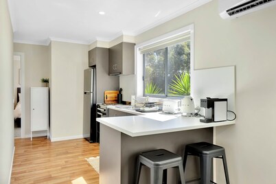Guest house farm stay located in diggers rest close to airport Melbourne 