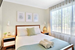 2 slaapkamers, een bureau, een strijkplank/strijkijzer, gratis wifi