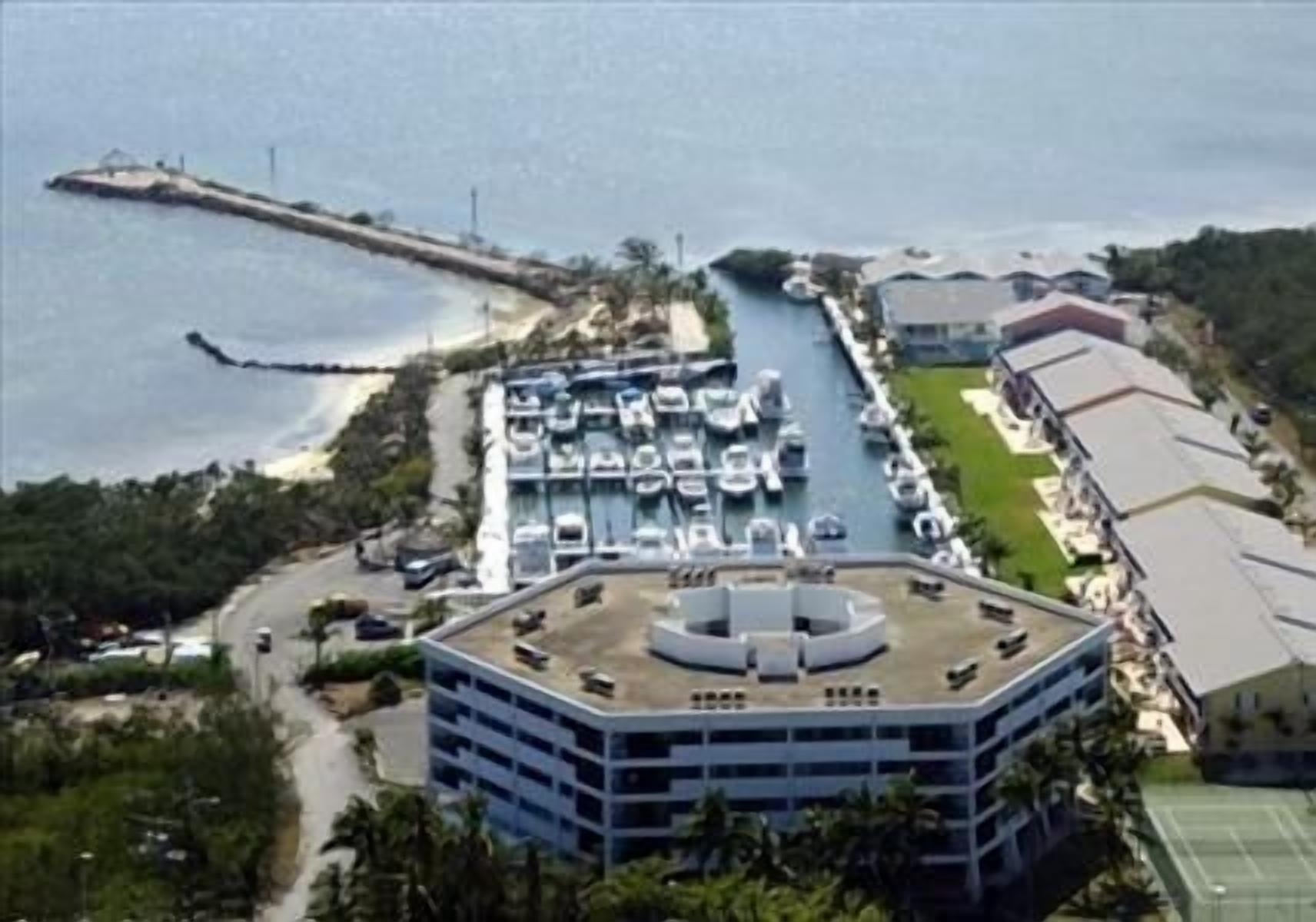 Penthouse Apartment Sunsets in Key Largo, Kawama Yacht Club Tower
