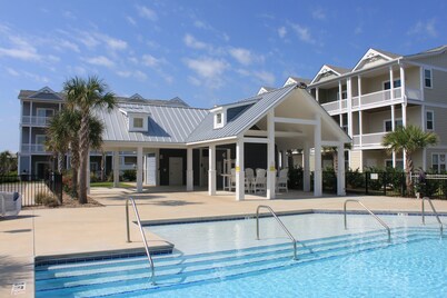 Beach Villa with Tropical Pool