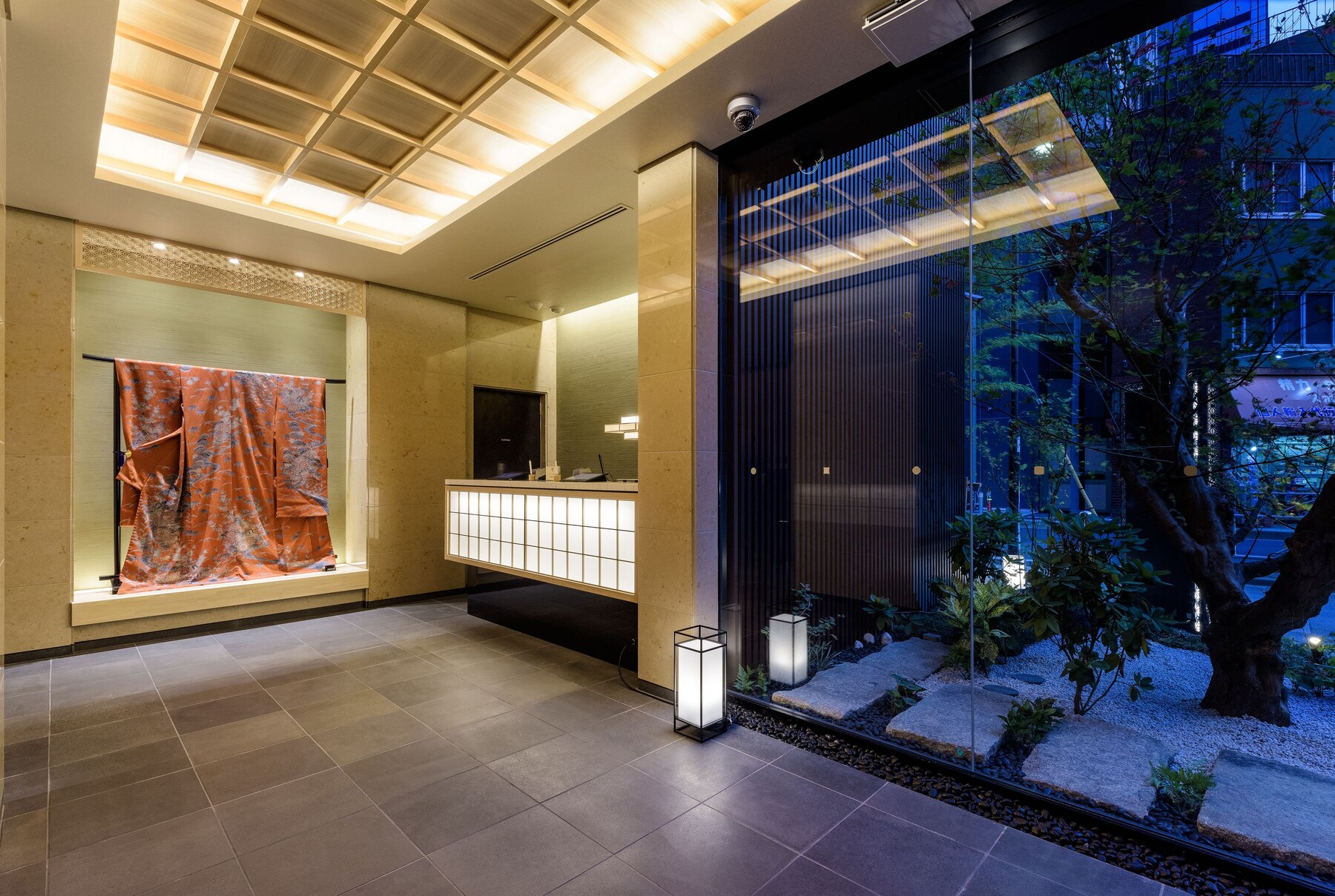 Lobby lounge