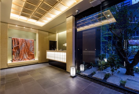 Lobby lounge. MIMARU Tokyo Ueno East