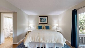 2 bedrooms, iron/ironing board, Internet, bed sheets