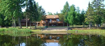 Secluded Lodge on Lac Vieux Desert 370 Feet of Lakefront-Private Beach