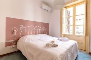 2 chambres, fer et planche Ă repasser, draps fournis