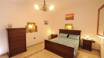 3 Schlafzimmer, Bügeleisen/Bügelbrett, kostenloses WLAN, Bettwäsche