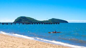 Di pantai