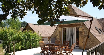 Cottage in Peyzac near River Vezere