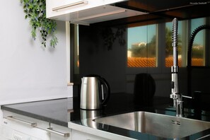 Private kitchen - B07 - Maria Vitoria Apartment in Lagos Center (Lagos)