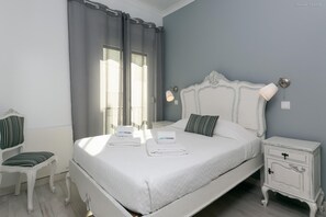 Room - B07 - Maria Vitoria Apartment in Lagos Center (Lagos)