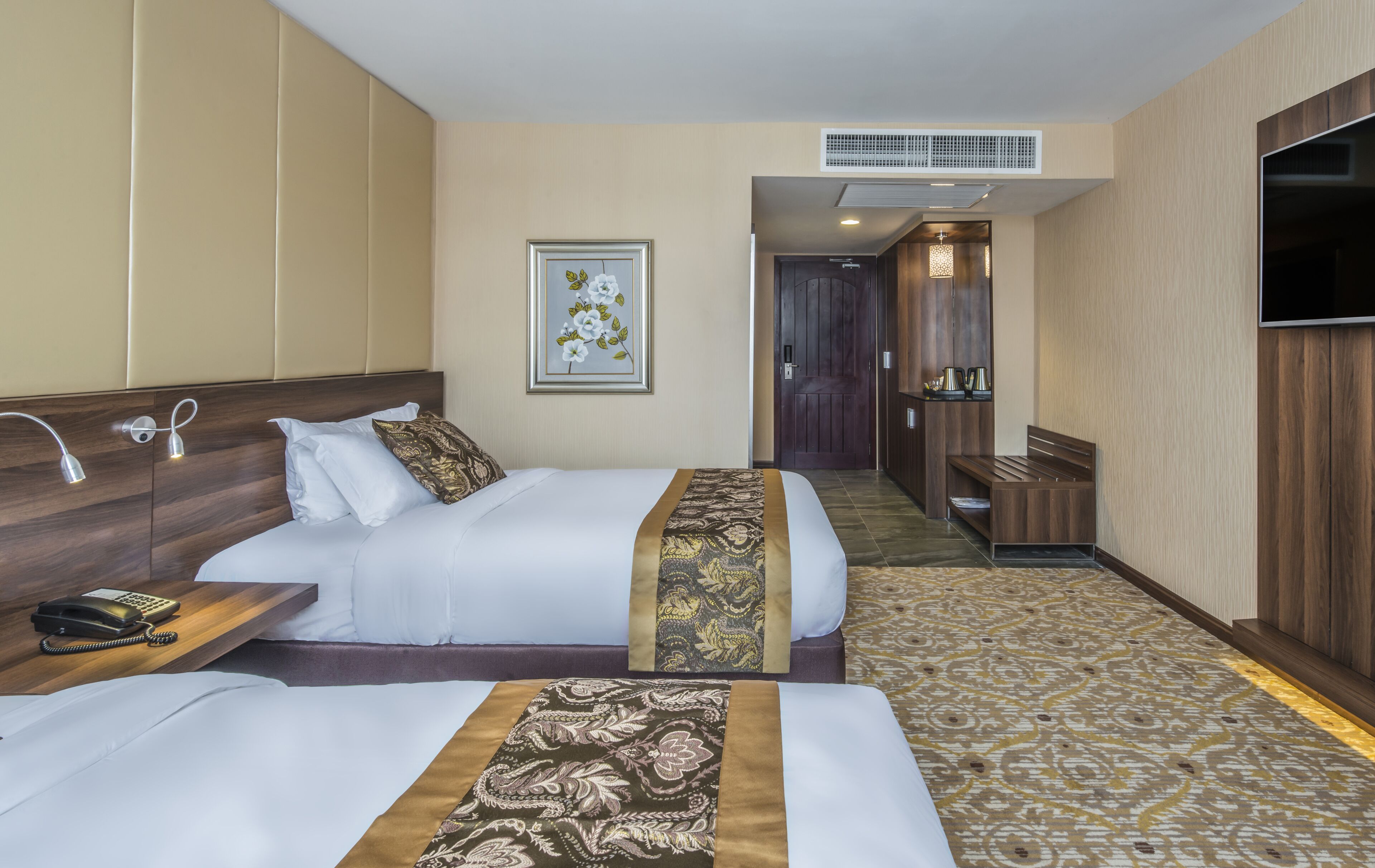 deluxe twin room, 2 double beds | 1 bedroom, premium bedding, down duvets, in-room safe