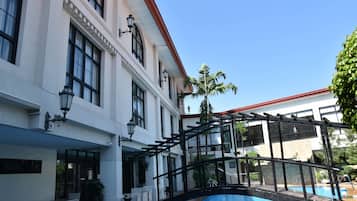 Outdoor pool, open 6 AM to 8 PM, sun loungers