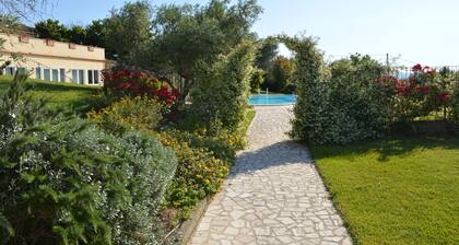 Villa Collebelvedere - Apartment East - Home Restaurant