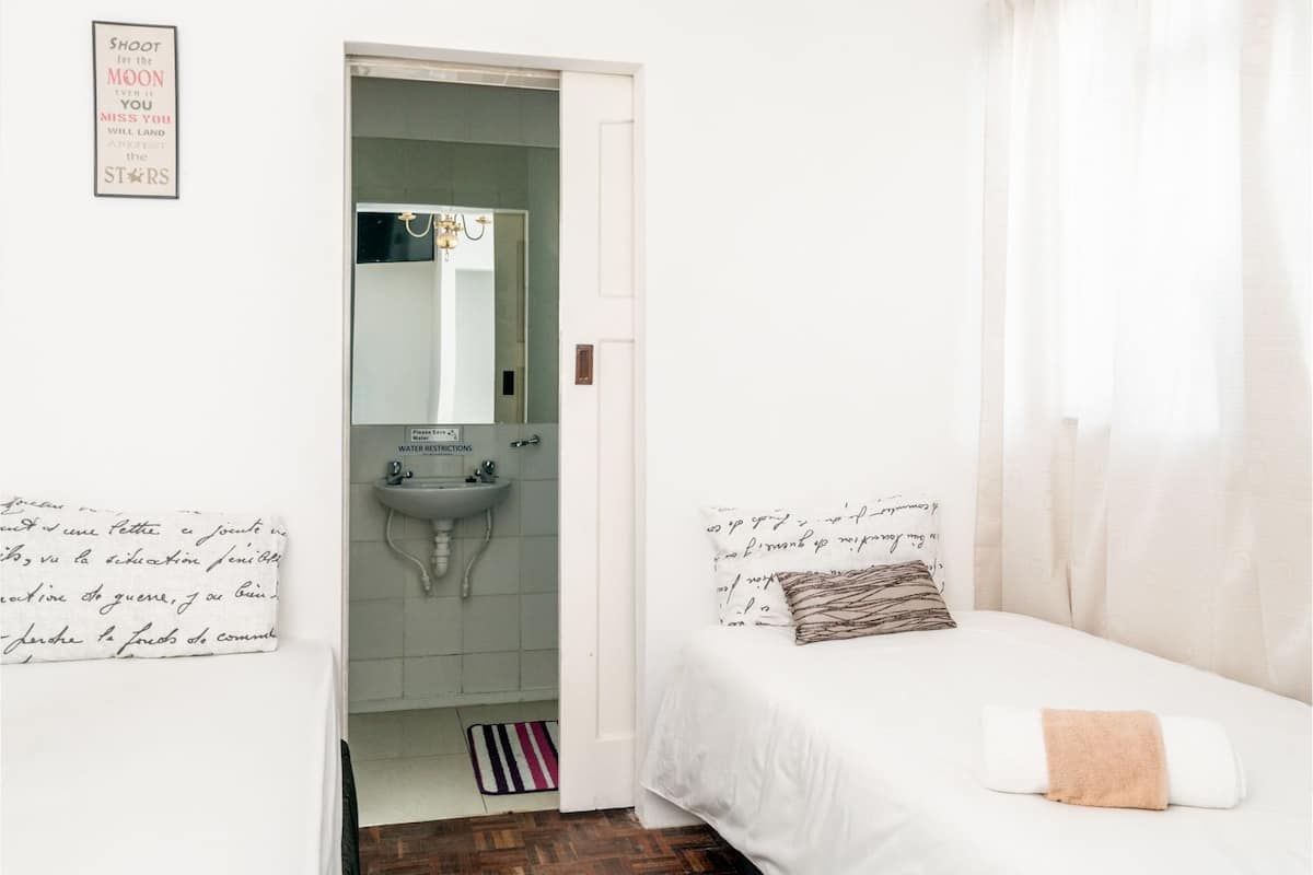 4 habitaciones, ropa de cama de alta calidad y cubrecamas 