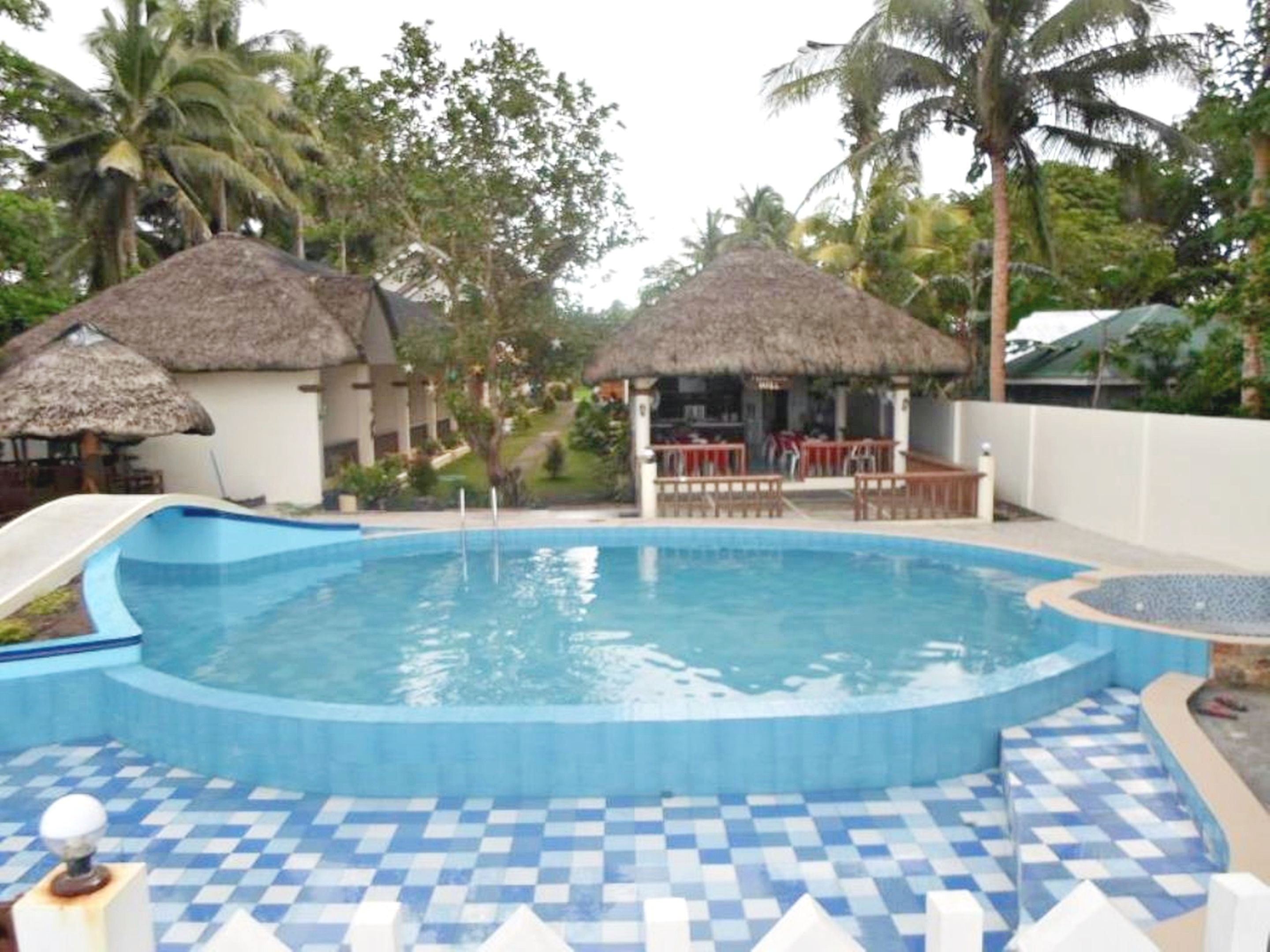 Outdoor pool, open 8:00 AM to 9:00 PM, cabanas (surcharge), sun loungers