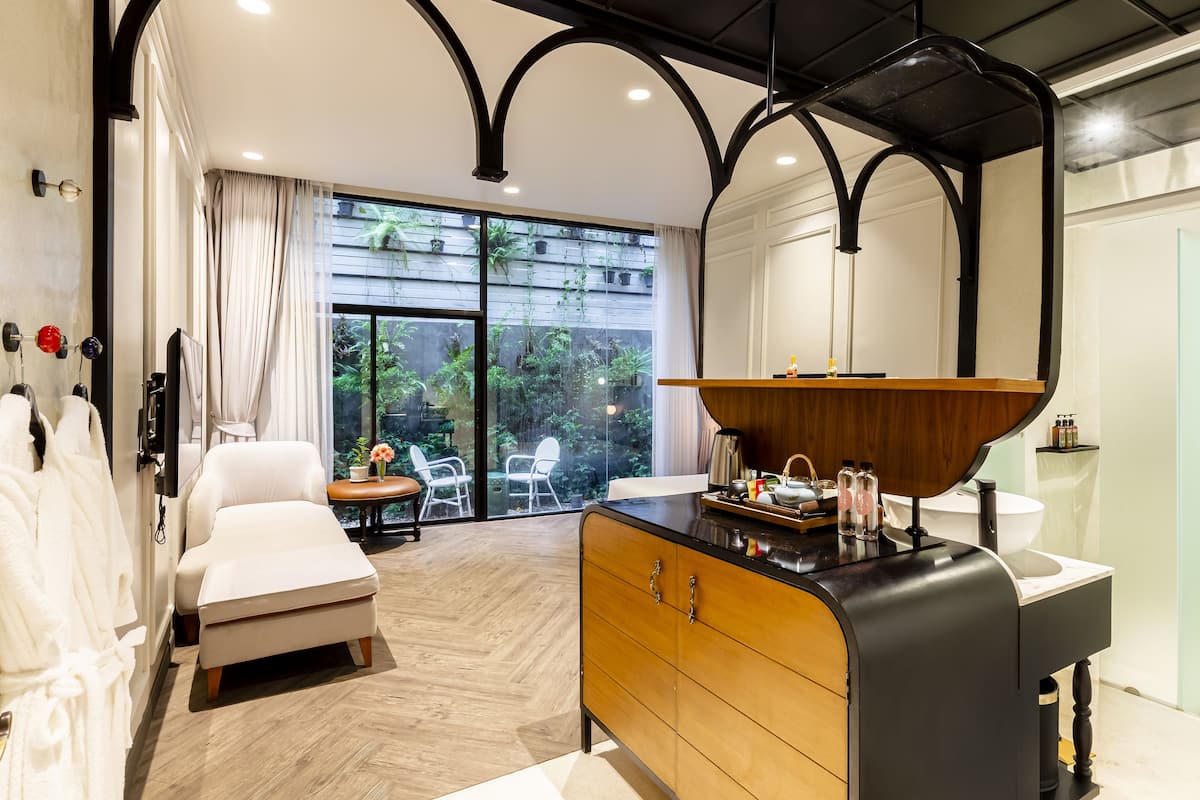 ห้องดีลักซ์, วิวสวน | เครื่องนอนระดับพรีเมียม, มินิบาร์, ผ้าม่านกันแสง, Wi-Fi ฟรี