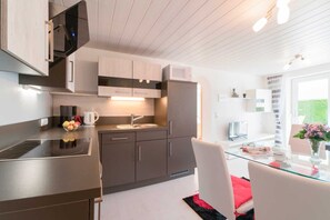 Fridge, microwave