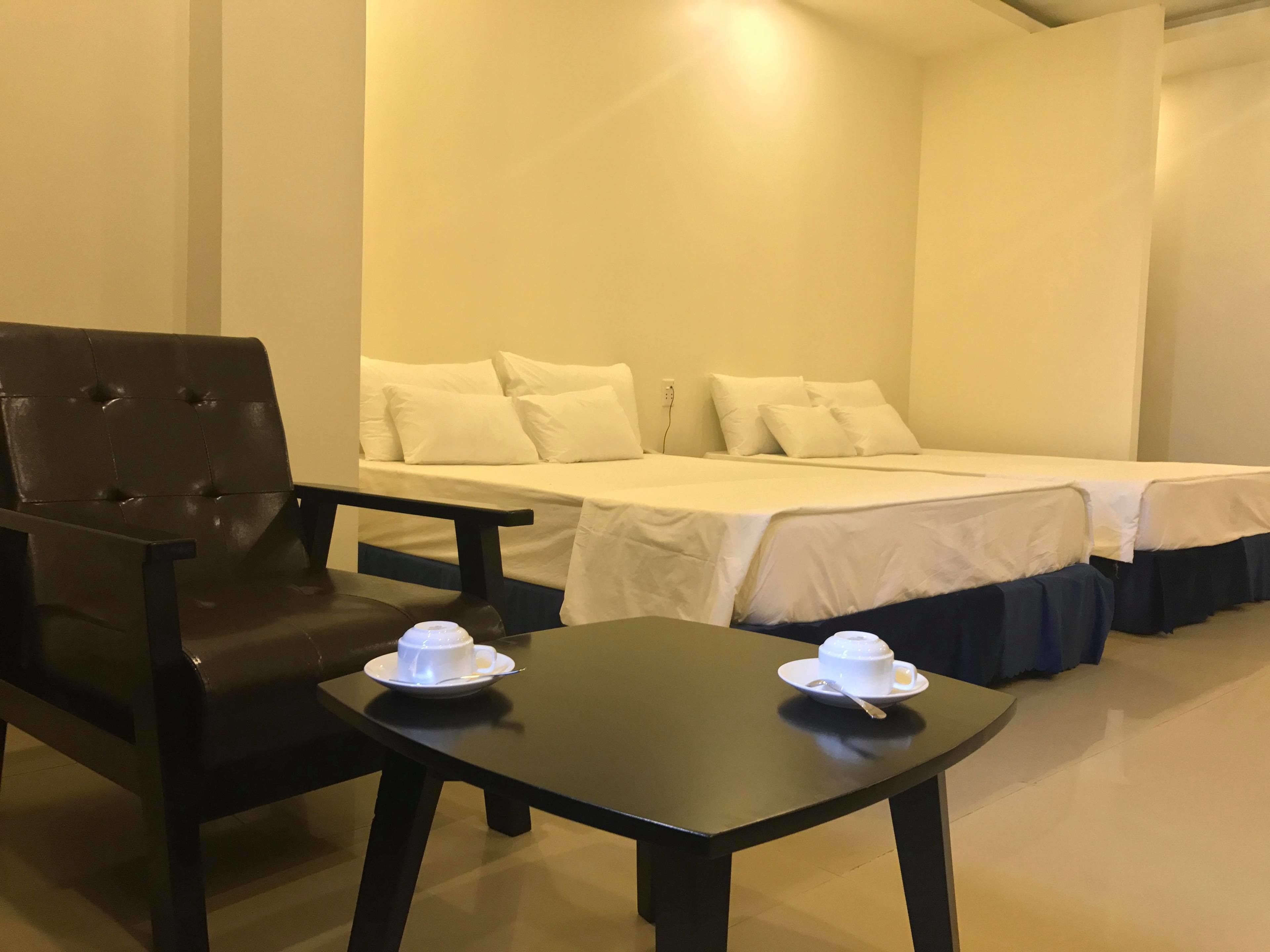 Habitación familiar, vista a la ciudad | Escritorio y wifi gratis 