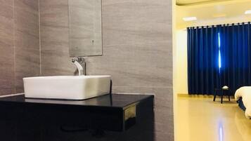 Regadera, regadera tipo lluvia, amenidades de baño gratuitas