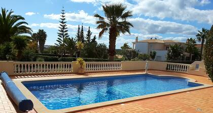 Private vacation villa w. Pool 10x5 m (heatable), 3 bedrooms (bathroom en suite)