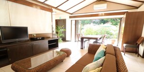 Fukugi Terrace Suite 67sqm | Living area