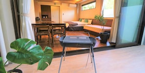 Condo (Bise Terrace 50sqm) | Cofres nos quartos, individualmente mobiliados