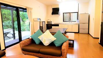 (Annex) Ruruma 59sqm | Living area | Flat-screen TV, DVD player