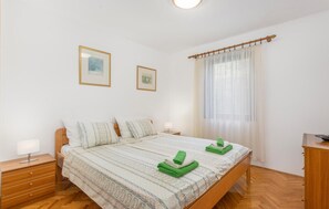 2 bedrooms, free WiFi, bed sheets